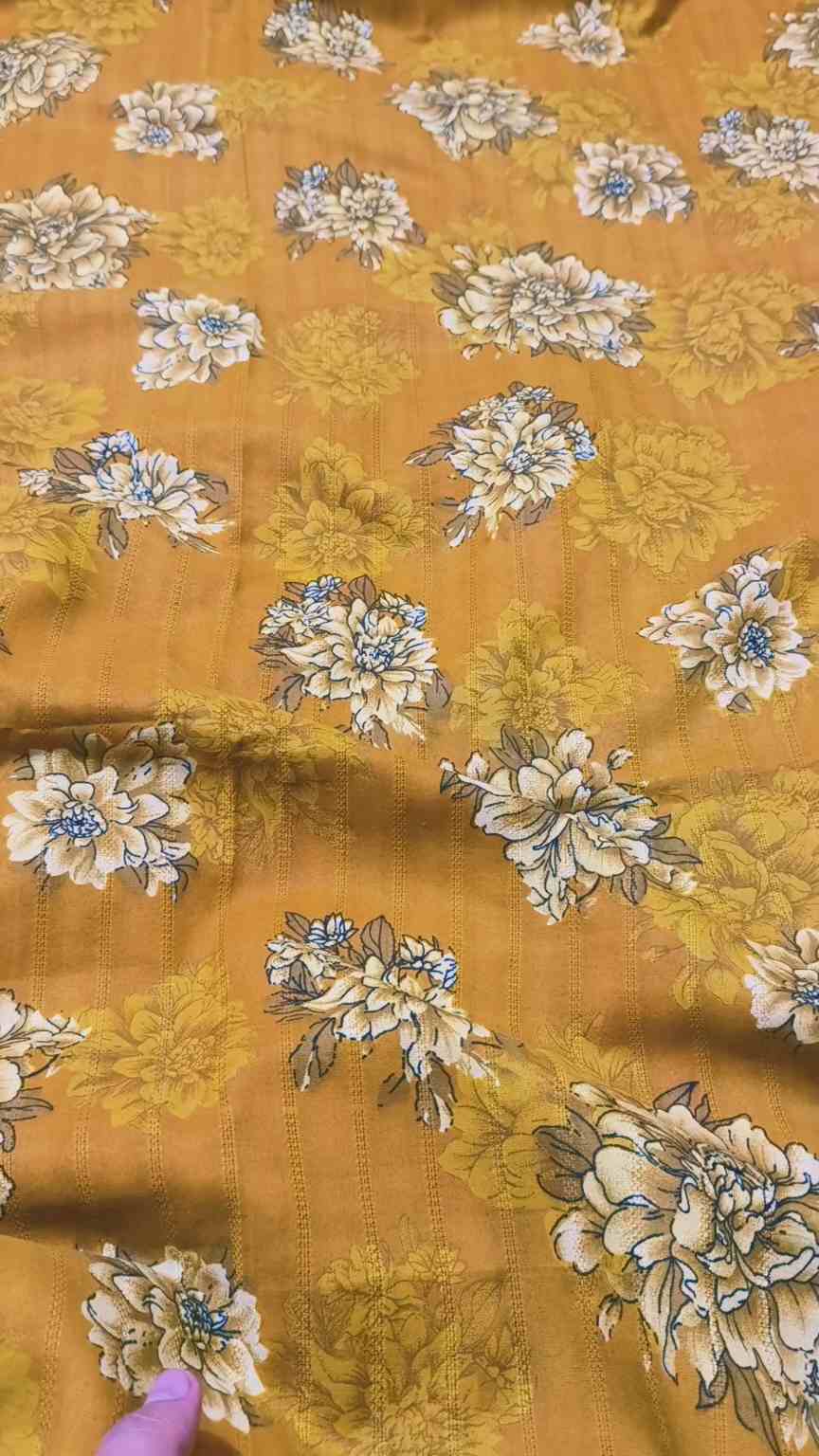 🥳 Sub se Bari Sale M-123  Imported Self Dorria Soft Khaddar Same print Shirt & Truzer 2pc