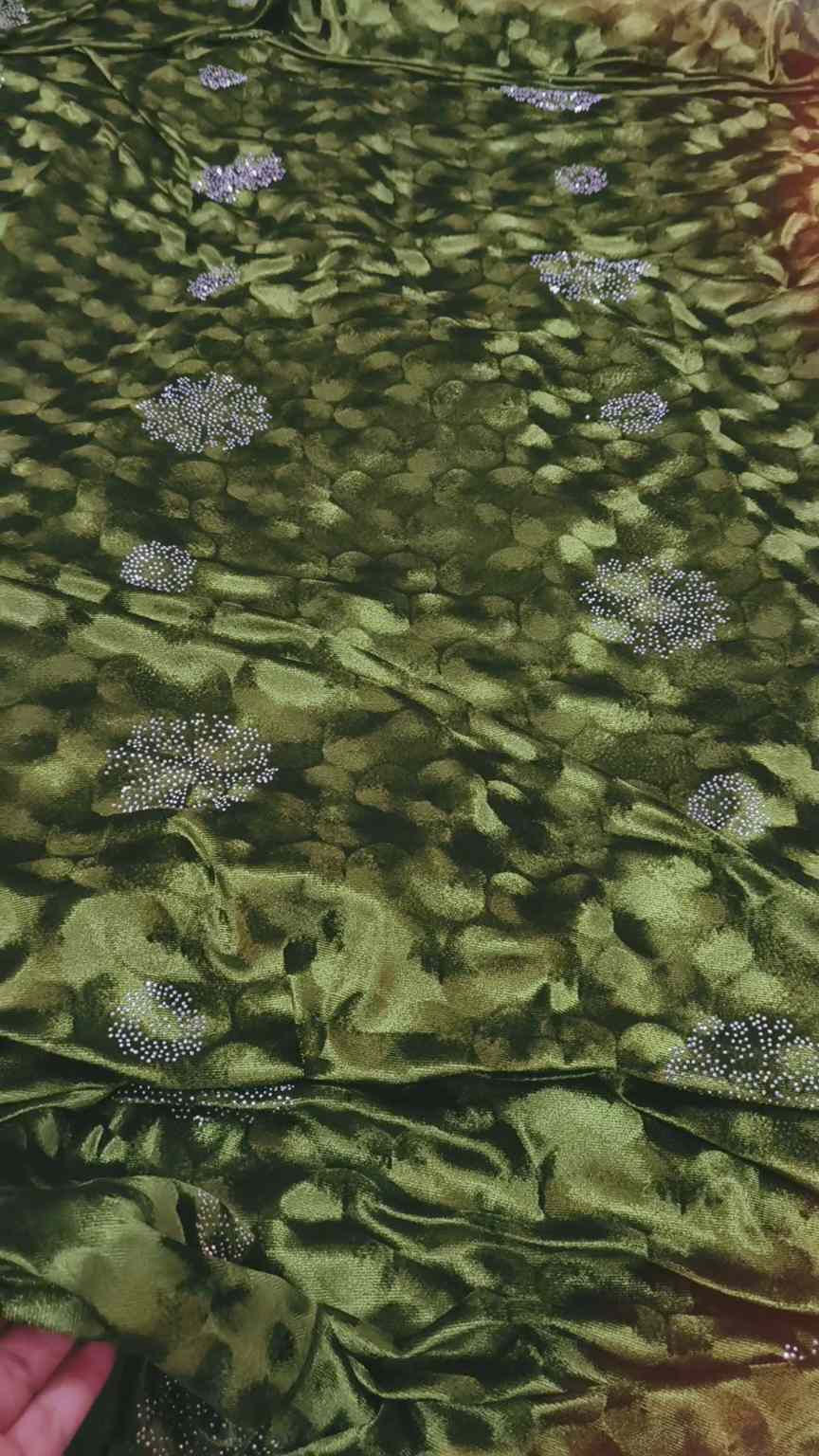 🥳 Big Sale M-311  Imported 3-D Nago Wali Palachi Velvet Same print Shirt & Truzer 2pc