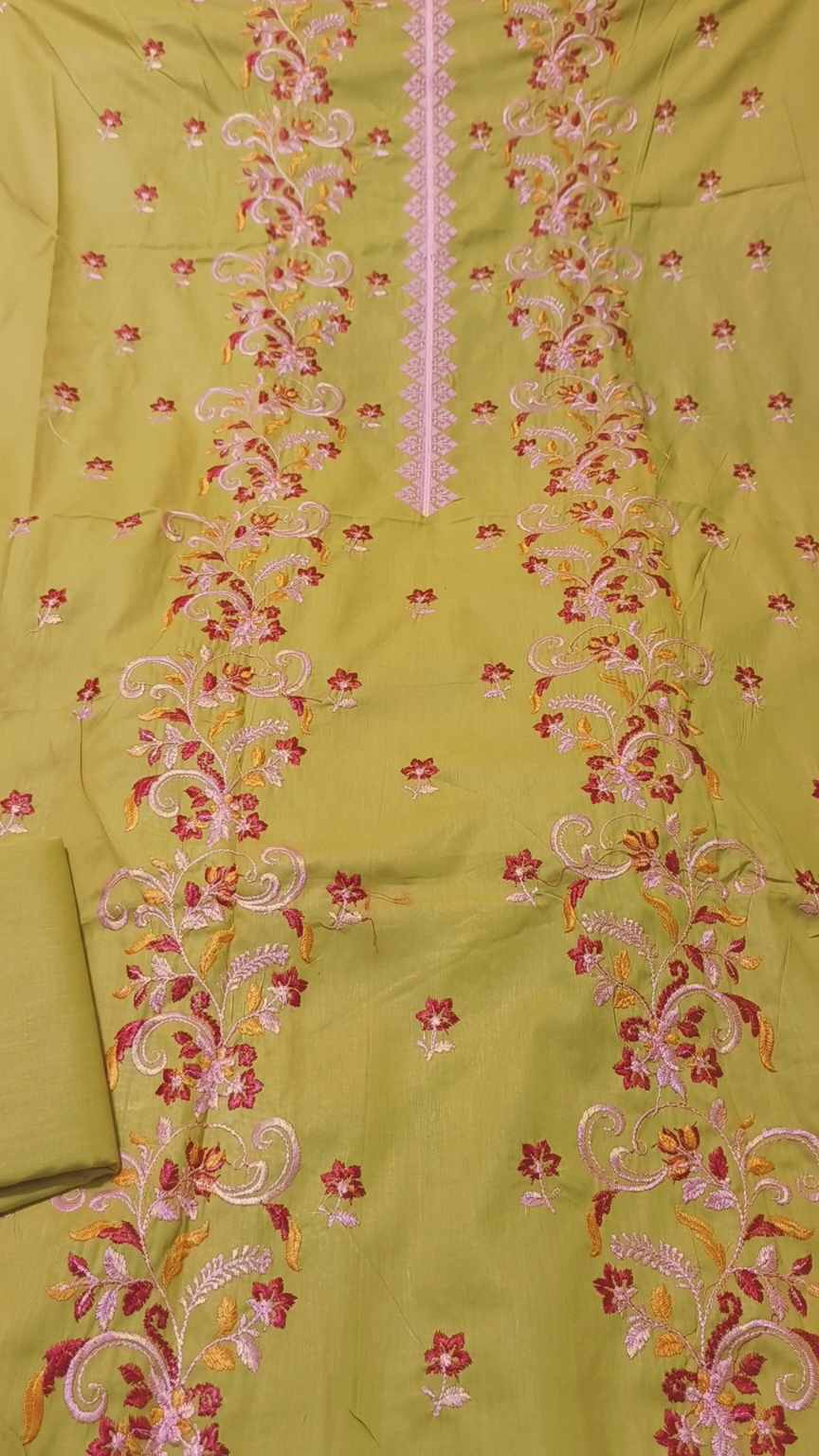 🥳 Sale Sale M-881  Imported Bareezy Embroidery Lawn Shirt & Trouser 2pc
