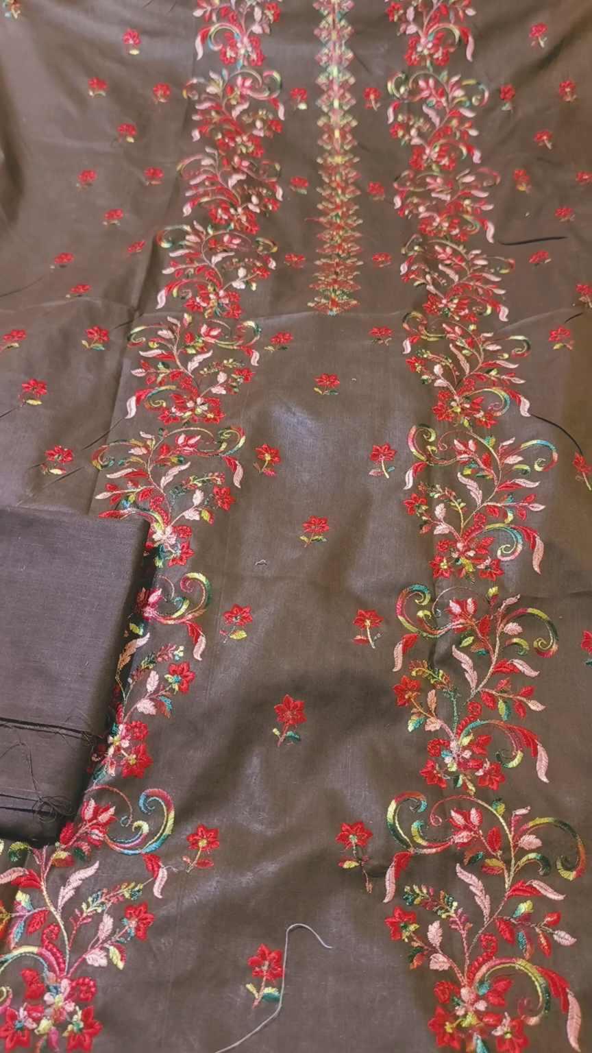 🥳 Sale Sale M-944  Imported Bareezy Embroidery Lawn Shirt & Trouser 2pc