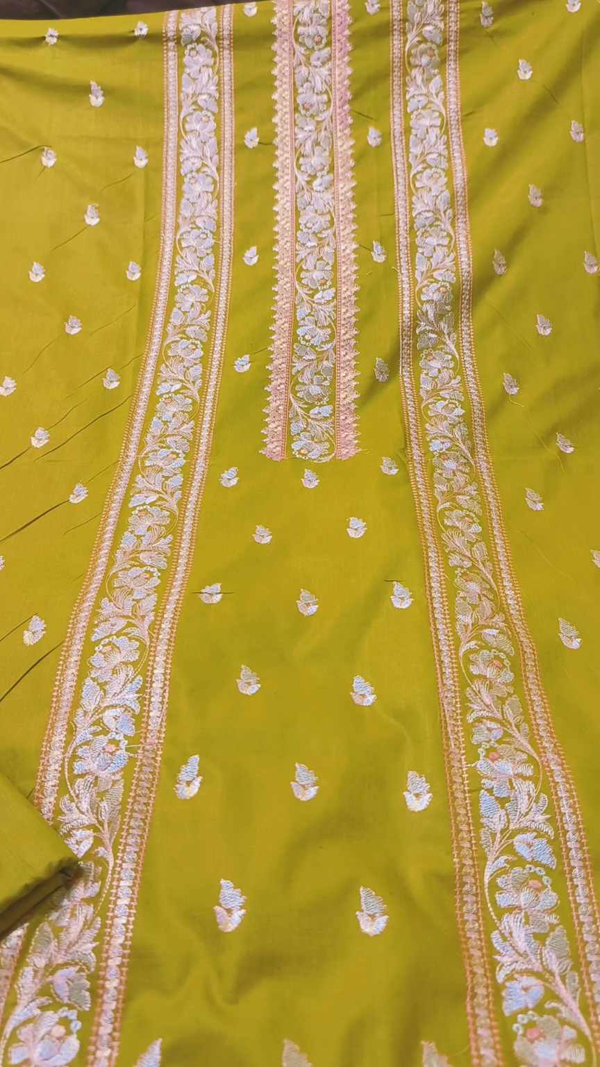 🥳 Sale Sale M-1151  Imported Bareezy Embroidery Lawn Shirt & Trouser 2pc