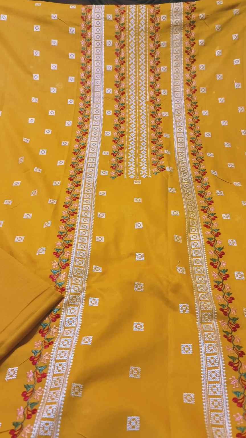 🥳 Sale Sale M-1149 Imported Bareezy Embroidery Lawn Shirt & Trouser 2pc