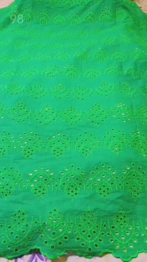 🤩 Sale Sale : M-98  (Shirt) Imported  ChickenKari Summer Lawn (Roll main Cutting k last main jo suit bachta hai Jin ka weight 100kg se kam hoga un ka bane ga es liye noqsan main dy rha hain -