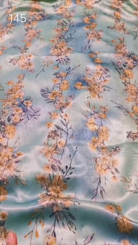 🤩 Sale Sale : M-145  (2pc) Imported Velvet (Roll main Cutting k last main jo suit bachta hai Jin ka weight 100kg se kam hoga un ka bane ga es liye noqsan main dy rha hain