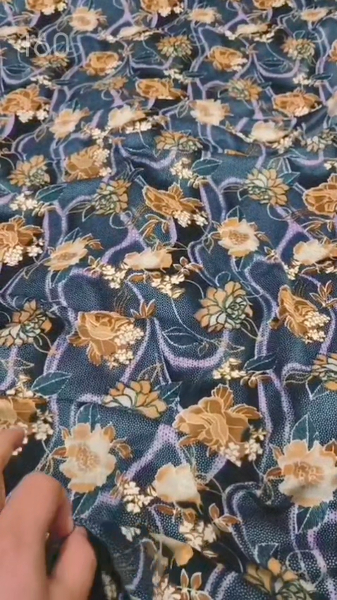 🤩 Sale Sale : M-160 (2pc) Imported Velvet (Roll main Cutting k last main jo suit bachta hai Jin ka weight 100kg se kam hoga un ka bane ga es liye noqsan main dy rha hain