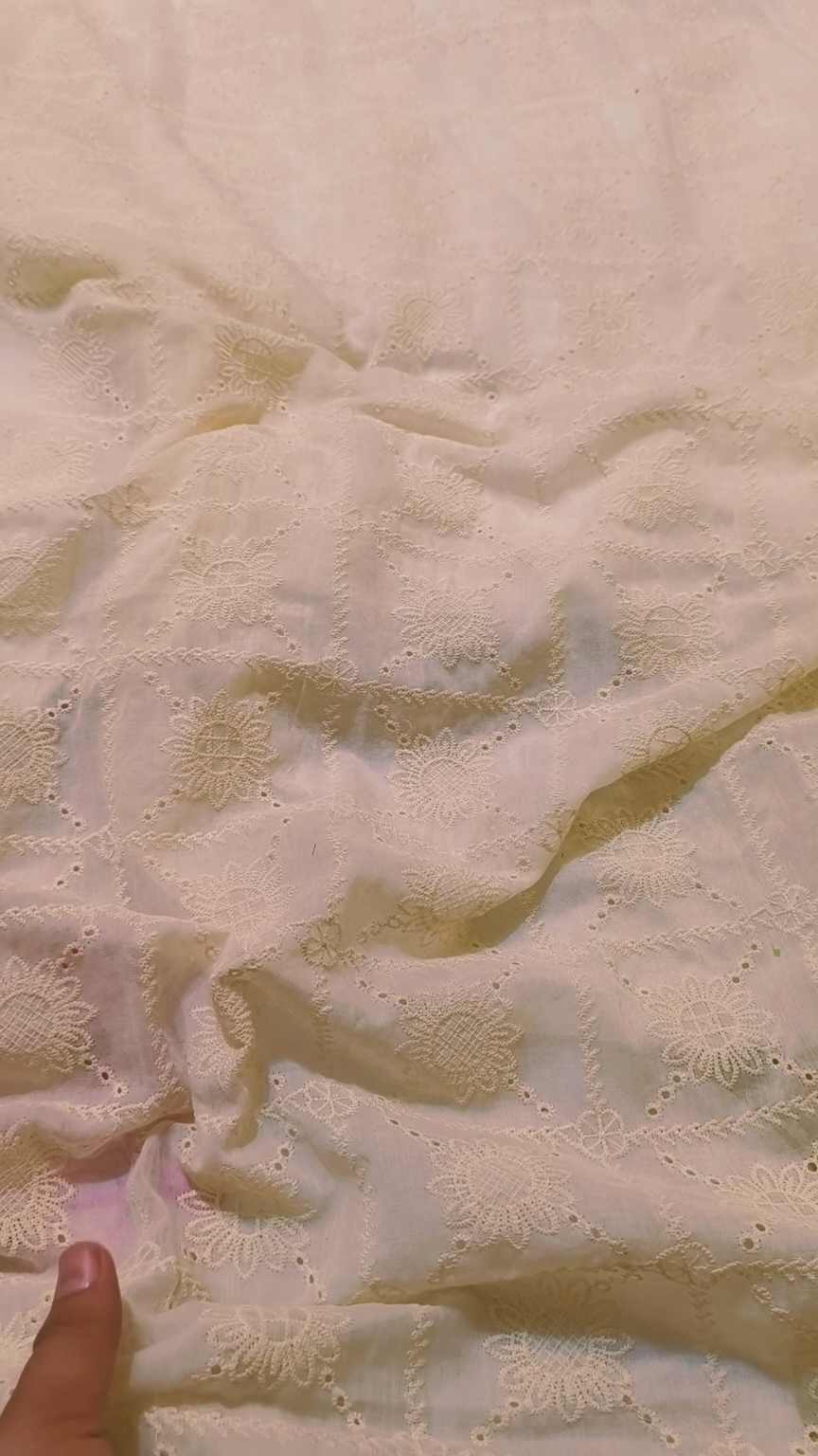 😱😱 M-789 Off white Imported ChickenKari embroidery In khaddi Lawn Stff Shirt