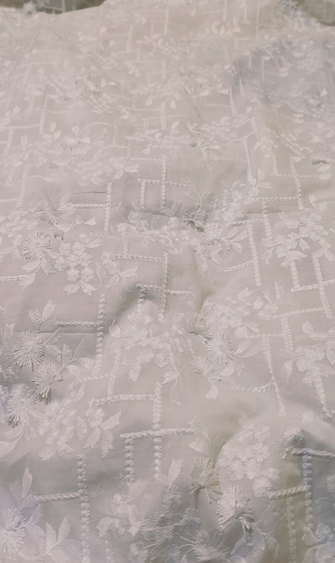 🥳 Sale Sale M-320  Rs.1650 Imported Shiffli ChickenKari Embroidery Pure Summer 🏝️ Lawn Shirt