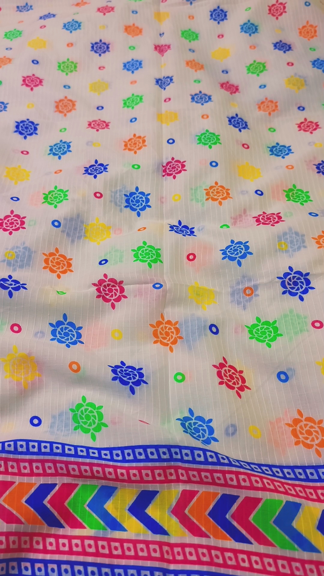 🥳 Sale Sale M-581  Rs.1590 Imported Digital Bana Dorria Hi-Lighter Color pure Summer Lawn Same print Shirt & Truzer 2pc