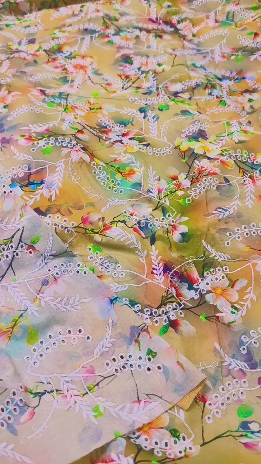 🥳 Sale Sale M-627 Rs.1990 Imported Hi quality 3-D Shiffli ChickenKari Embroidery Pure Summer 🏝️ Lawn Shirt