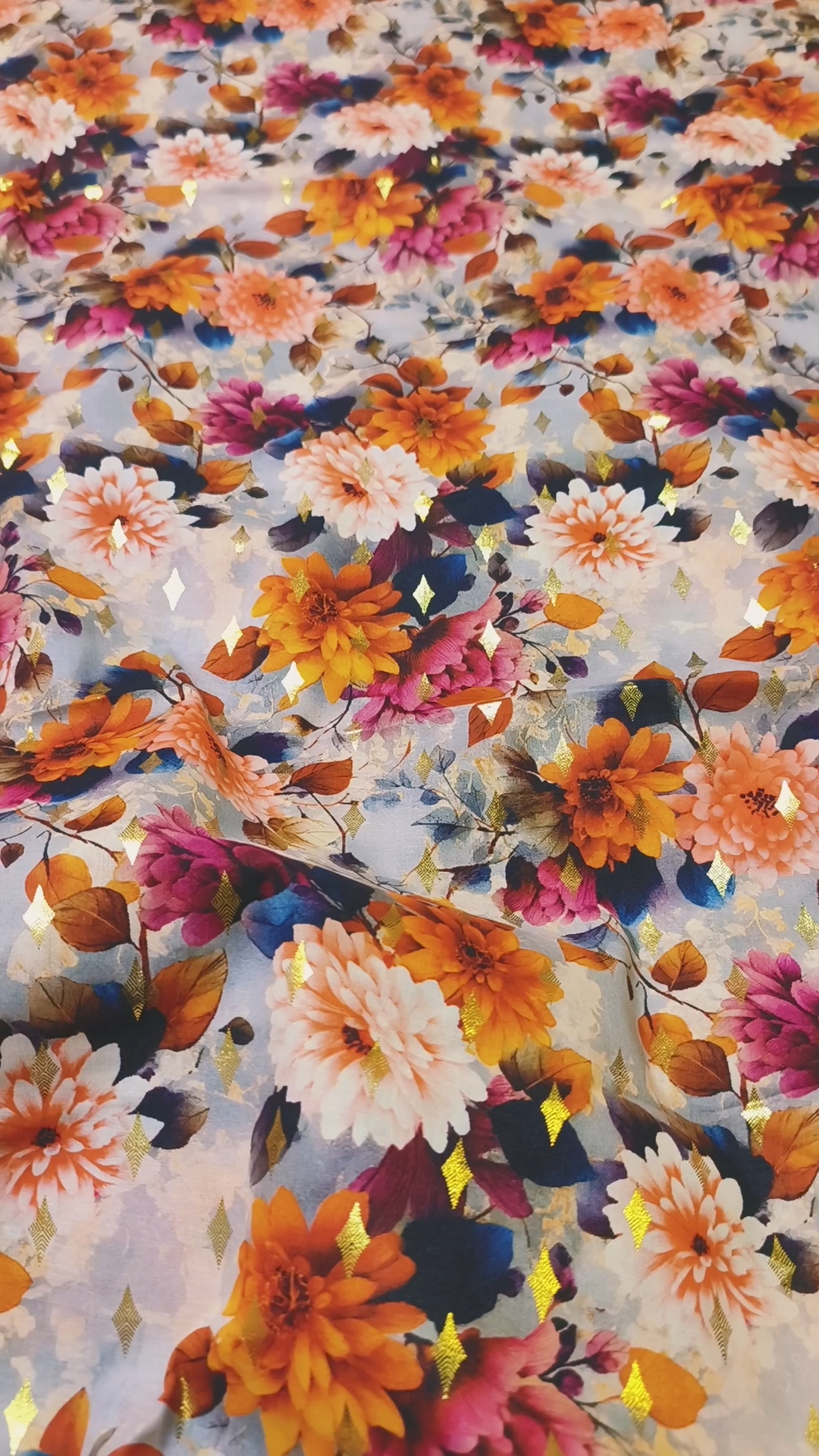 🥳 Sale Sale M-704.  Rs.1350  imported Digital Gold Zaree Bunch Pure summer 🏝️ Lawn Same print Shirt & Truzer 2pc