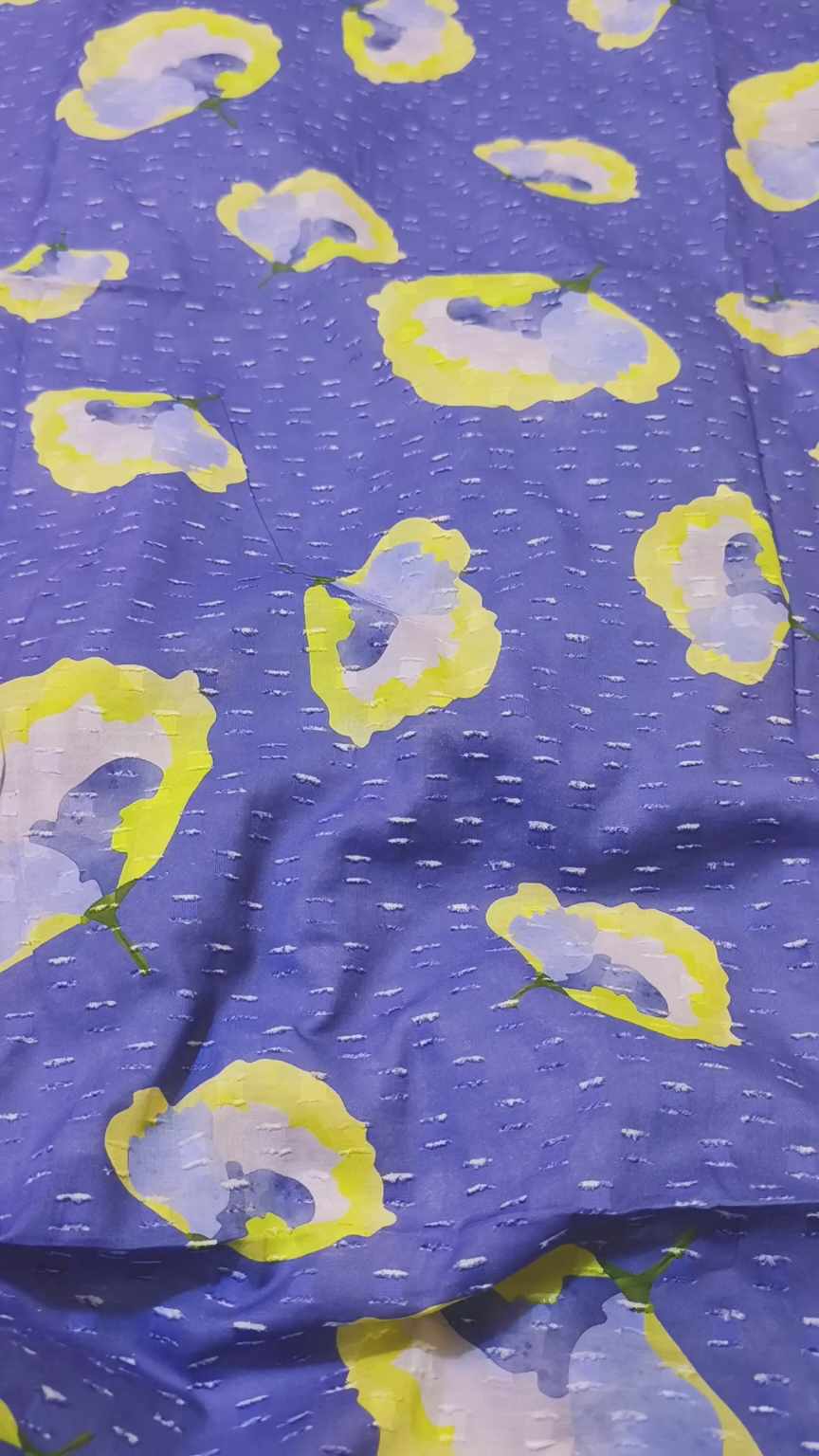 🥳Big Sale  M-823  Rs.1690 Imported 3-D jacquard Lawn Same print Shirt & Truzer 2pc