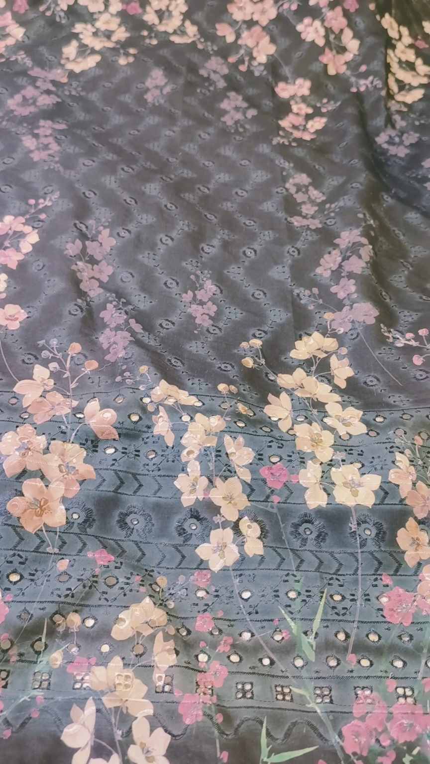 🥳 Big Sale M-1062 . Rs.1190 . Imported Most Luxurious 3-D  Embroidery in Italy Voil Lawn  Shirt