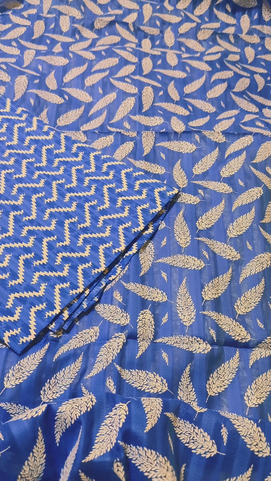Sale Sale M-1205 Rs.1590 Imported Digital Dorria Lekar paint design Pure Summer ⛱️ Lawn Shirt & Matching design trouser 2pc