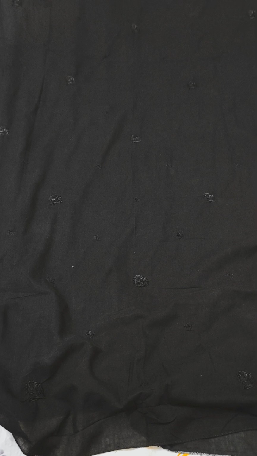 🥳🤷 Big Sale M-1243  Rs.1090 ( Dc Free) Embroidery  Summer Lawn Chadder (2.5 Meter)