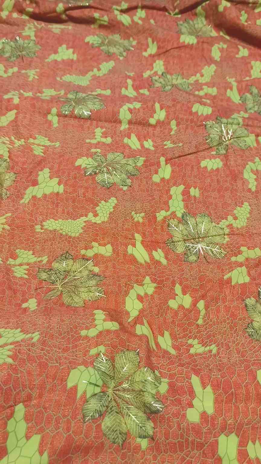 🤩 Sale Sale : M-3103 ....2pc suit Irish embossed Giliter silkStuff detail in video  (Roll main Cutting k last main jo suit bachta hai Jin ka weight 100kg se kam hoga un ka bane ga es liye noqsan main dy rha hain -