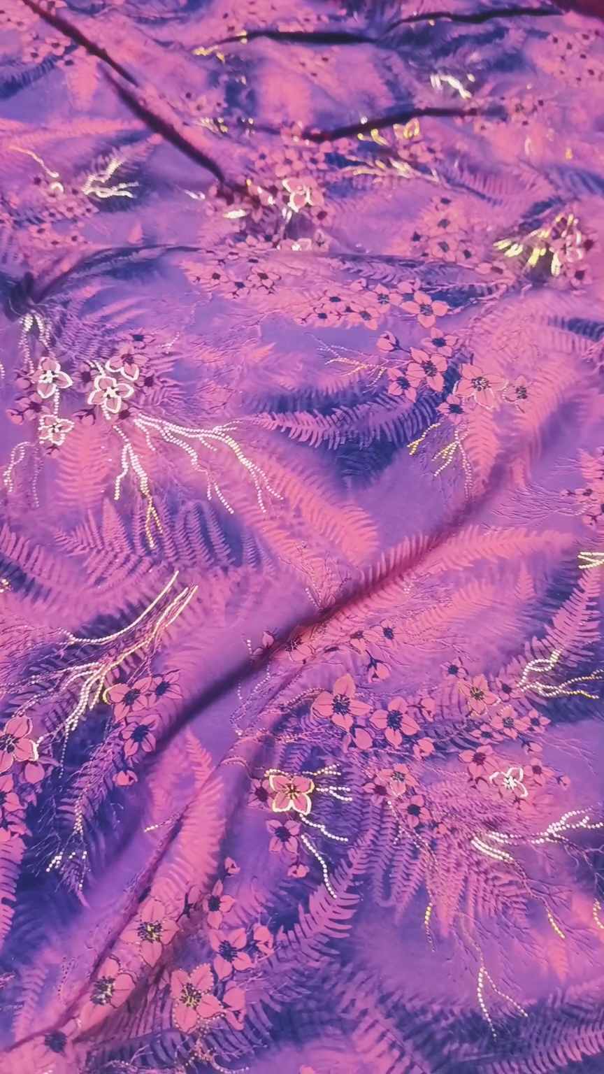 🤩 Sale Sale : M-3089.....2pc suit Irish embossed Giliter silkStuff detail in video  (Roll main Cutting k last main jo suit bachta hai Jin ka weight 100kg se kam hoga un ka bane ga es liye noqsan main dy rha hain -