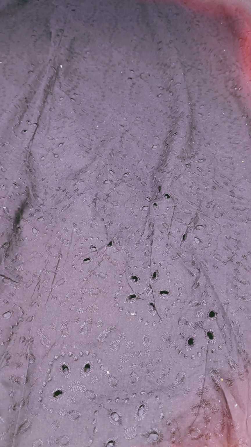 🤩 Sale Sale : M-2960.. ..Shiffli chickenkari embroidery shirt  detail in video (Roll main Cutting k last main jo suit bachta hai Jin ka weight 100kg se kam hoga un ka bane ga es liye noqsan main dy rha hain