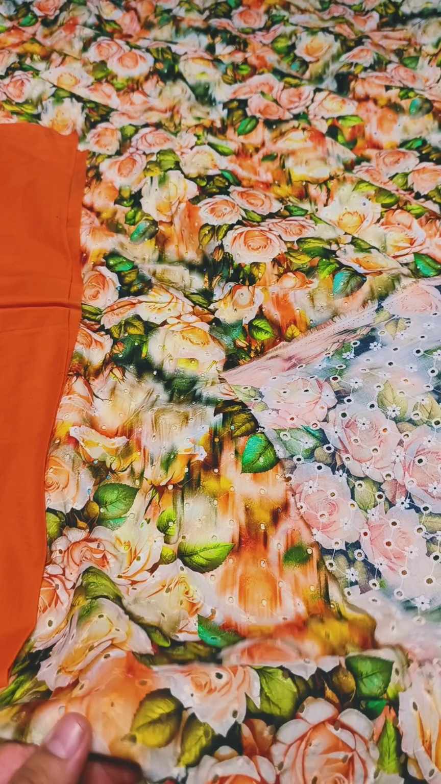 🤩 Sale Sale : M-2890  .....2pc.... Shiffli chickenkari embroidery shirt detail in video (Roll main Cutting k last main jo suit bachta hai Jin ka weight 100kg se kam hoga un ka bane ga es liye noqsan main dy rha hain