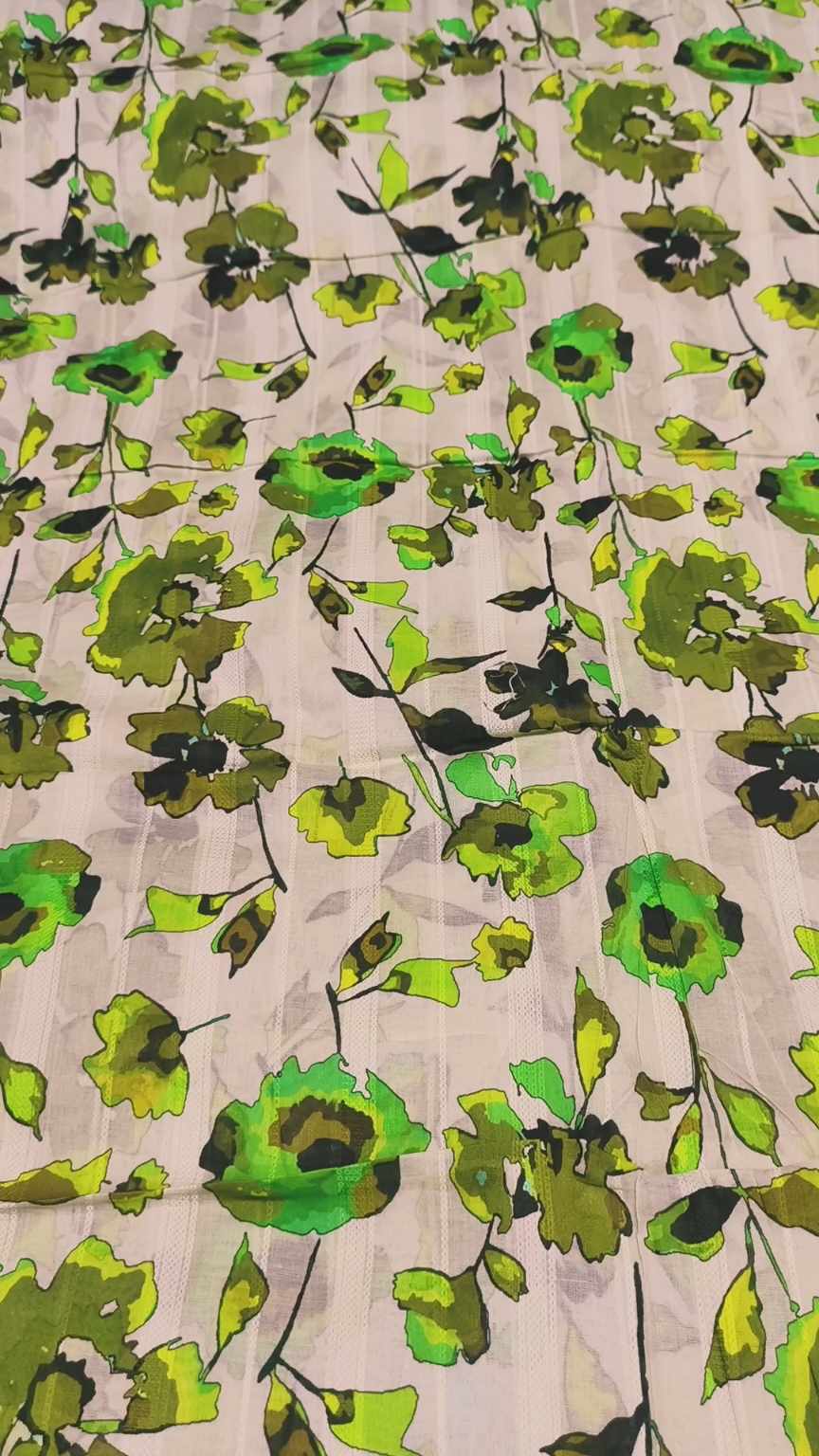 🤩 Sale Sale : M-2725....2pc... Dorria LawnDetail in video (Roll main Cutting k last main jo suit bachta hai Jin ka weight 100kg se kam hoga un ka bane ga es liye noqsan main dy rha hain