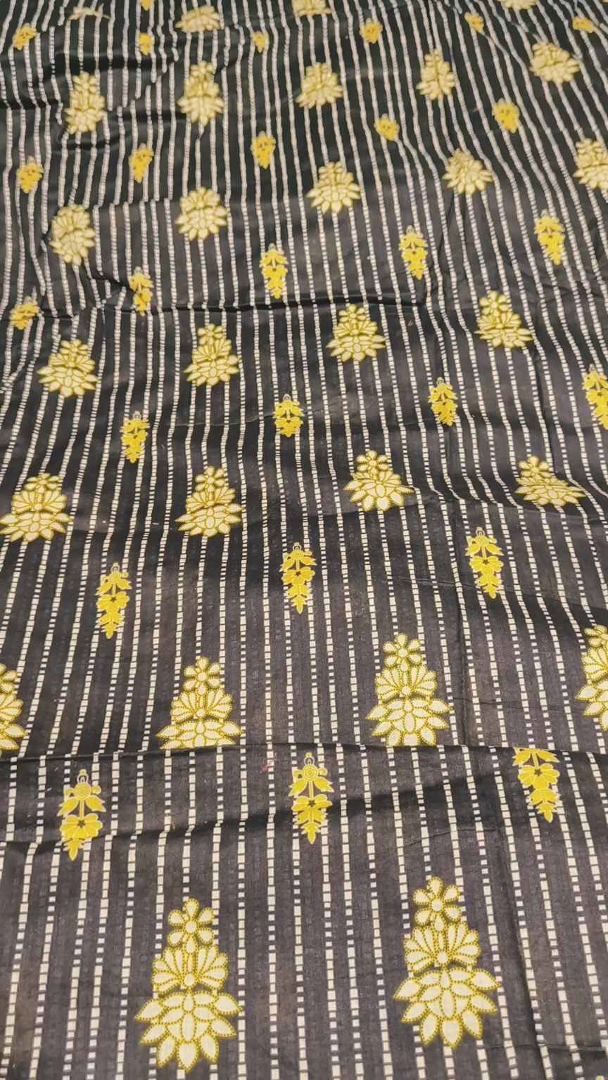 🤩 Sale Sale : M-2647..2pc... Digital pure Summer Lawn Detail in video (Roll main Cutting k last main jo suit bachta hai Jin ka weight 100kg se kam hoga un ka bane ga es liye noqsan main dy rha hain -
