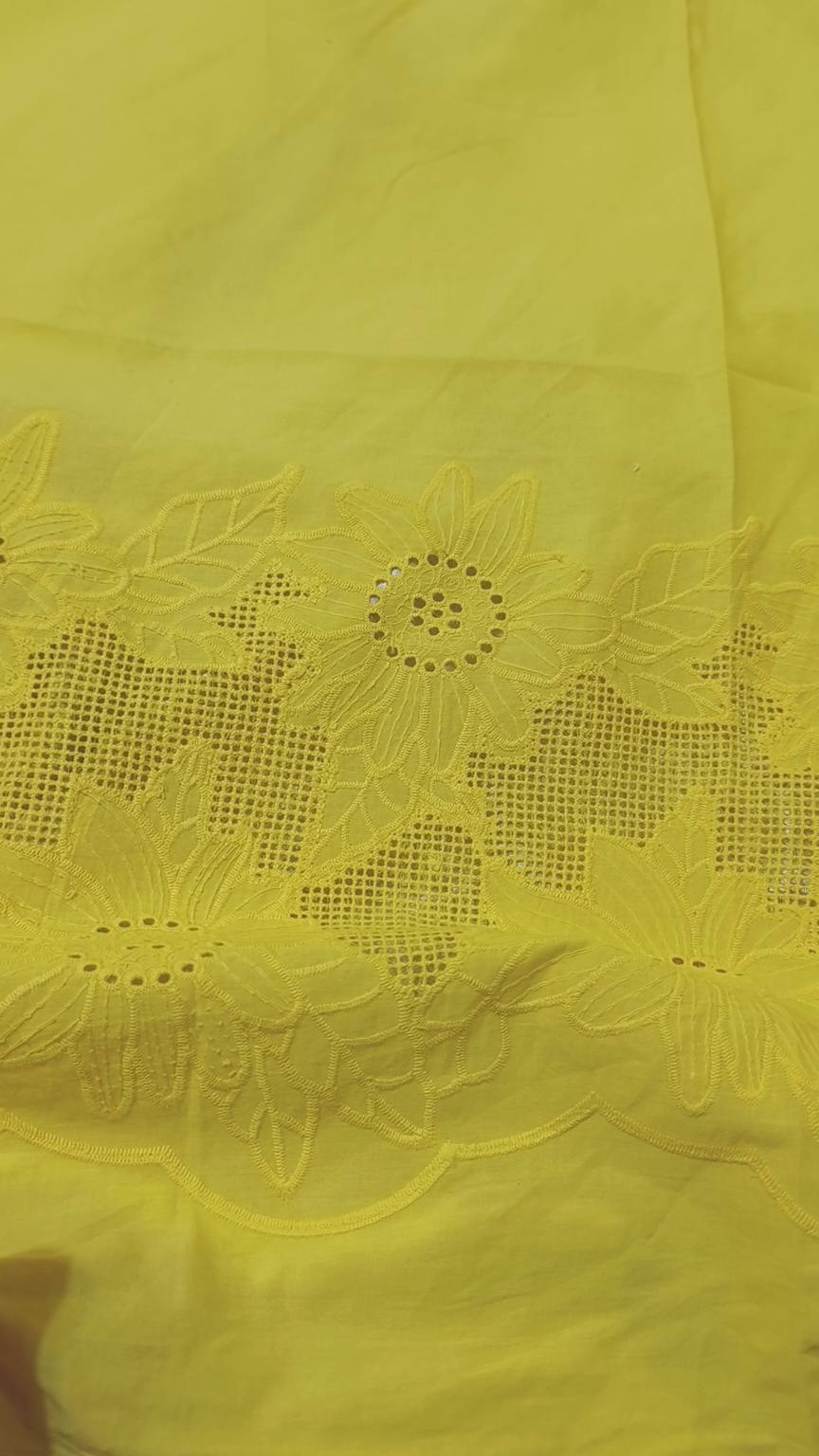 🥳 Big Sale M-80  Rs.1650 Most Luxurious Imported 3-D ChickenKari Embroidery In Pure Summer Lawn Shirt