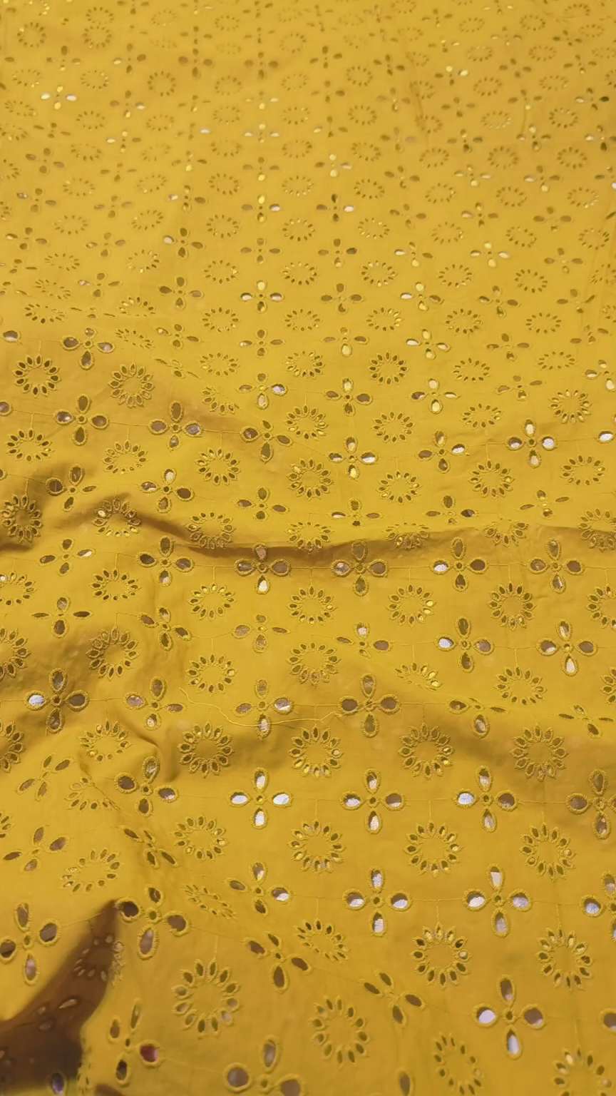 🥳 Big Discount M-166  Rs.1650 Imported Most Luxurious 3-D chickenkari Embroidery in Pure Summer Lawn Shirt