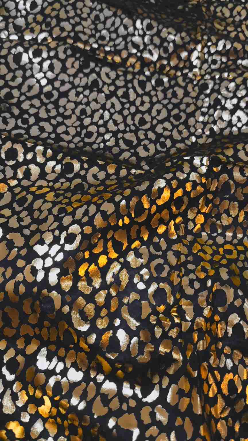 🥳Big Sale M-352. Rs.990 Imported Embossed Gold Print Pure Summer ⛱️ Lawn same print Shirt & Truzer 2pc