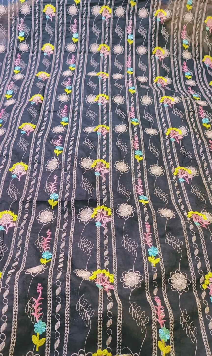 🥳 Sale Sale M-4014  Imported Shiffli Embroidery ChickenKari Pure Summer ⛱️ Luxury Lawn