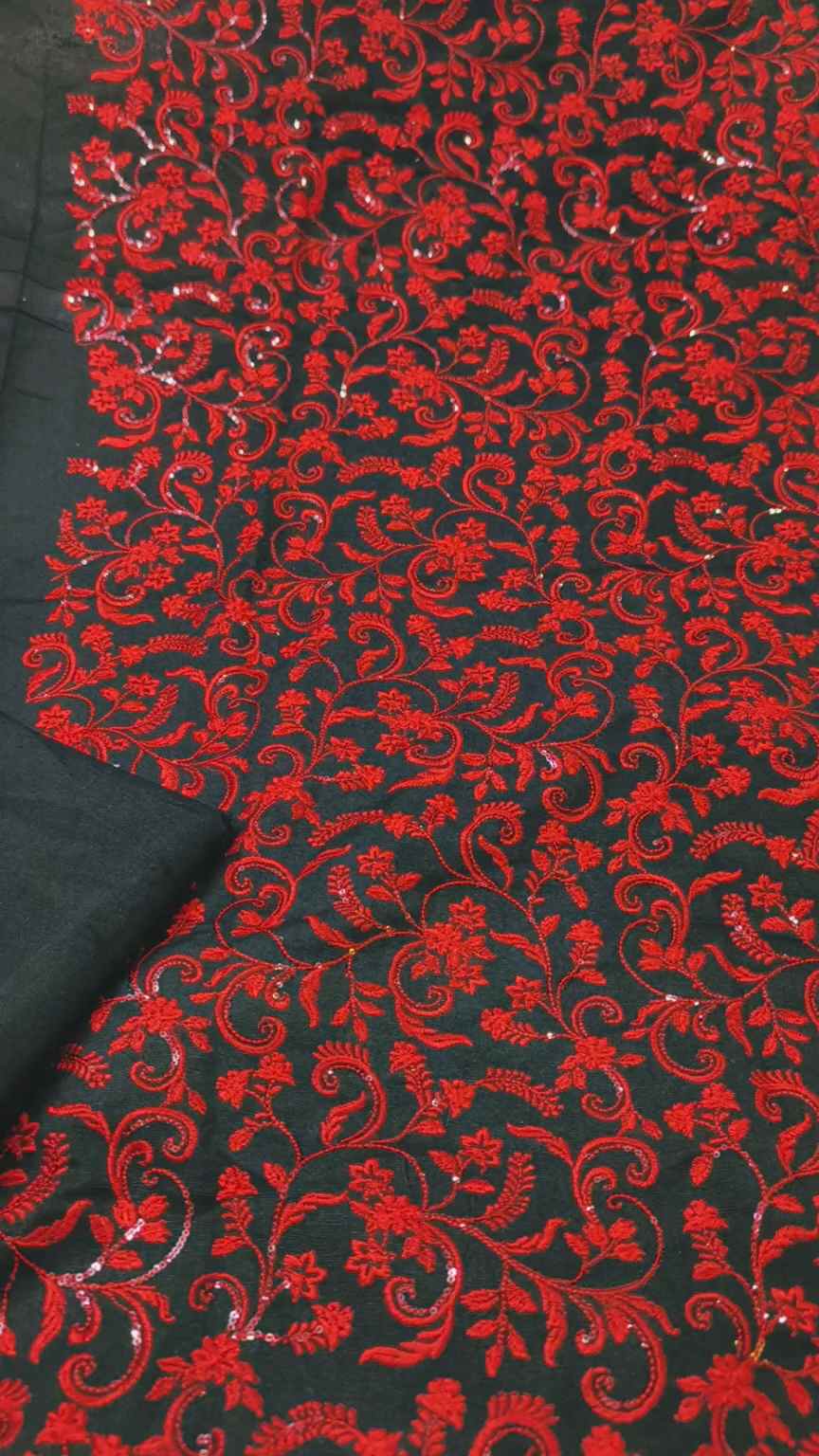 🥳 Sale Sale M-722  Rs.1490  Imported Bareeze  Embroidery in karandi Khaddar stuff Shirt & Truzer 2pc