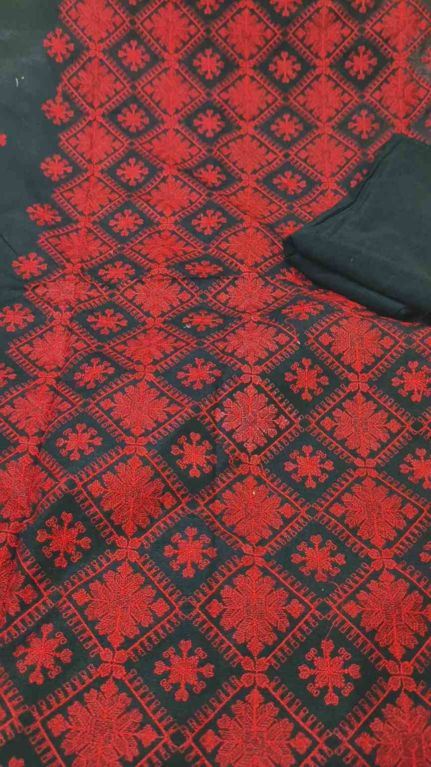 🥳 Sale Sale M-723  Rs.1490  Imported Bareeze  Embroidery in karandi Khaddar stuff Shirt & Truzer 2pc