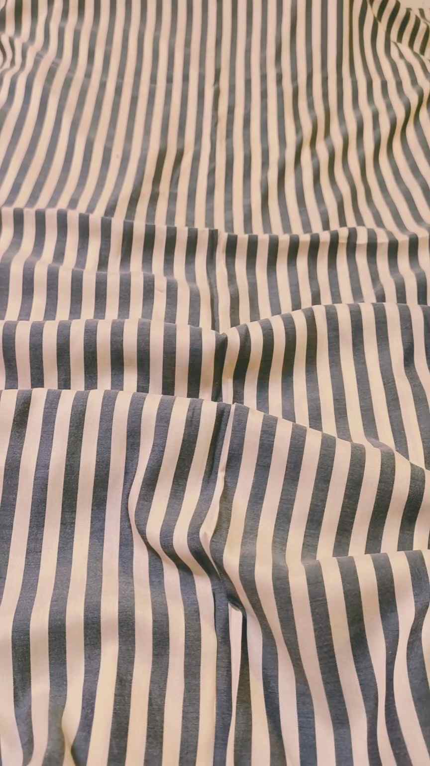 🥳 Big Sale M-802. Rs.1150  Imported (Mid season & Winter) Vescose Stuff Same print Shirt & Truzer 2pc