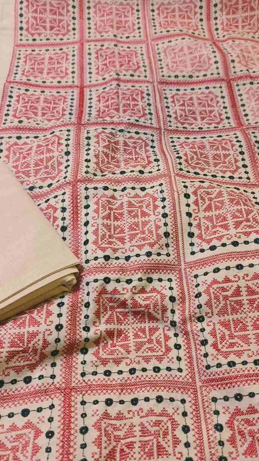 🥳 Sale Sale M-1400 Rs.1650 Imported Bareeze Embroidery Karandi Khadder Same print Shirt & Truzer 2pc
