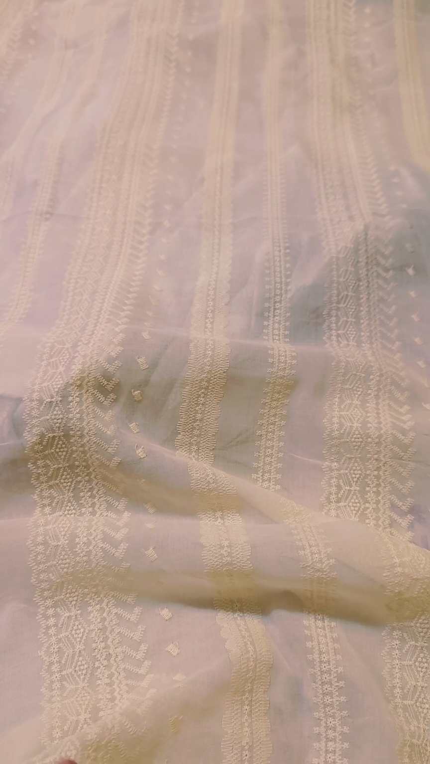 🥳 Sale Sale M-1423  Rs.1390 Imported  3-D Embroidery in paper Lawn Stuff Lawn Shirt