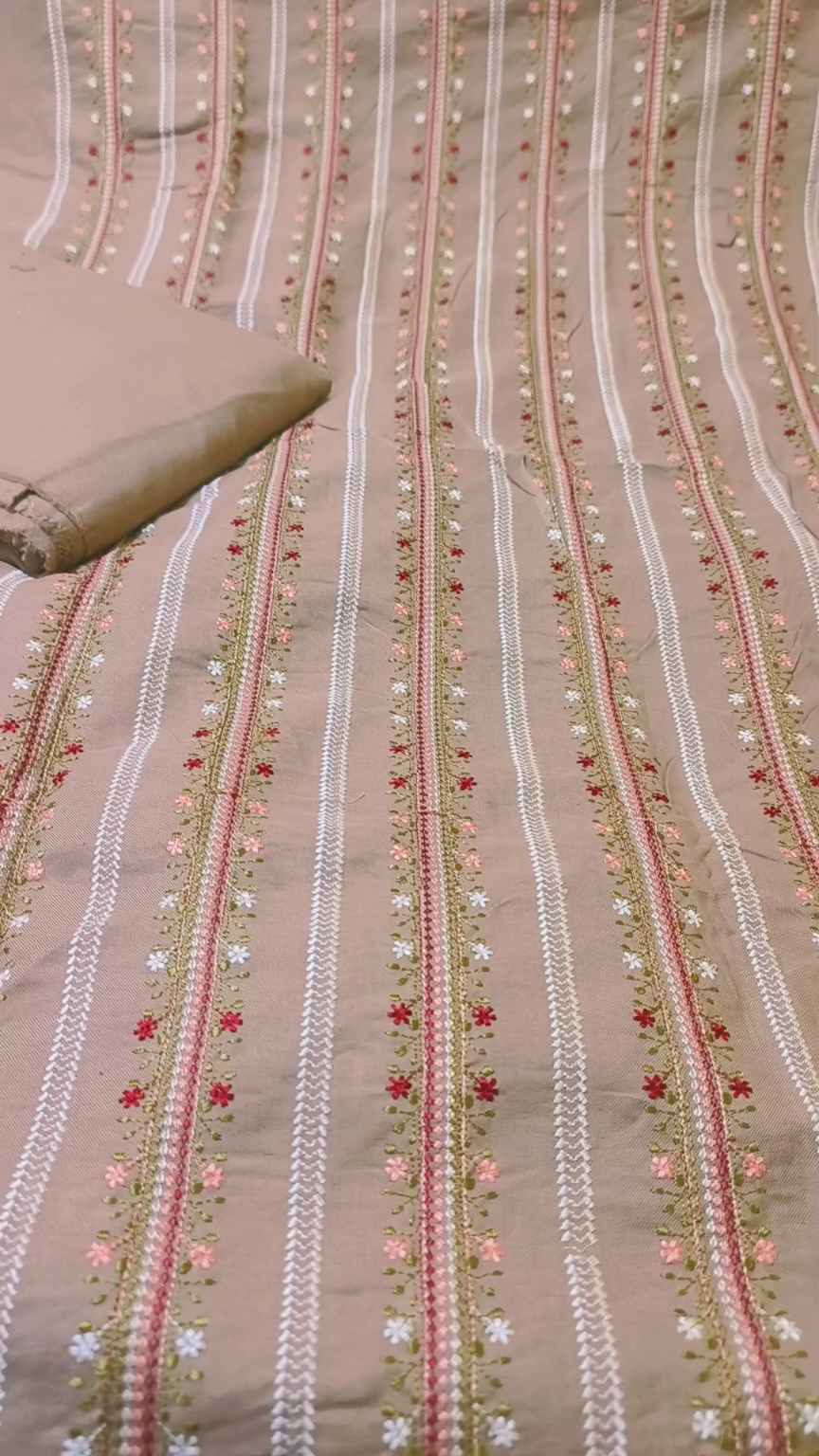 😱 Big Discount M-1122. Rs.1650 Imported Bareeze Embroidery Winter Khadder Shirt & Truzer 2pc