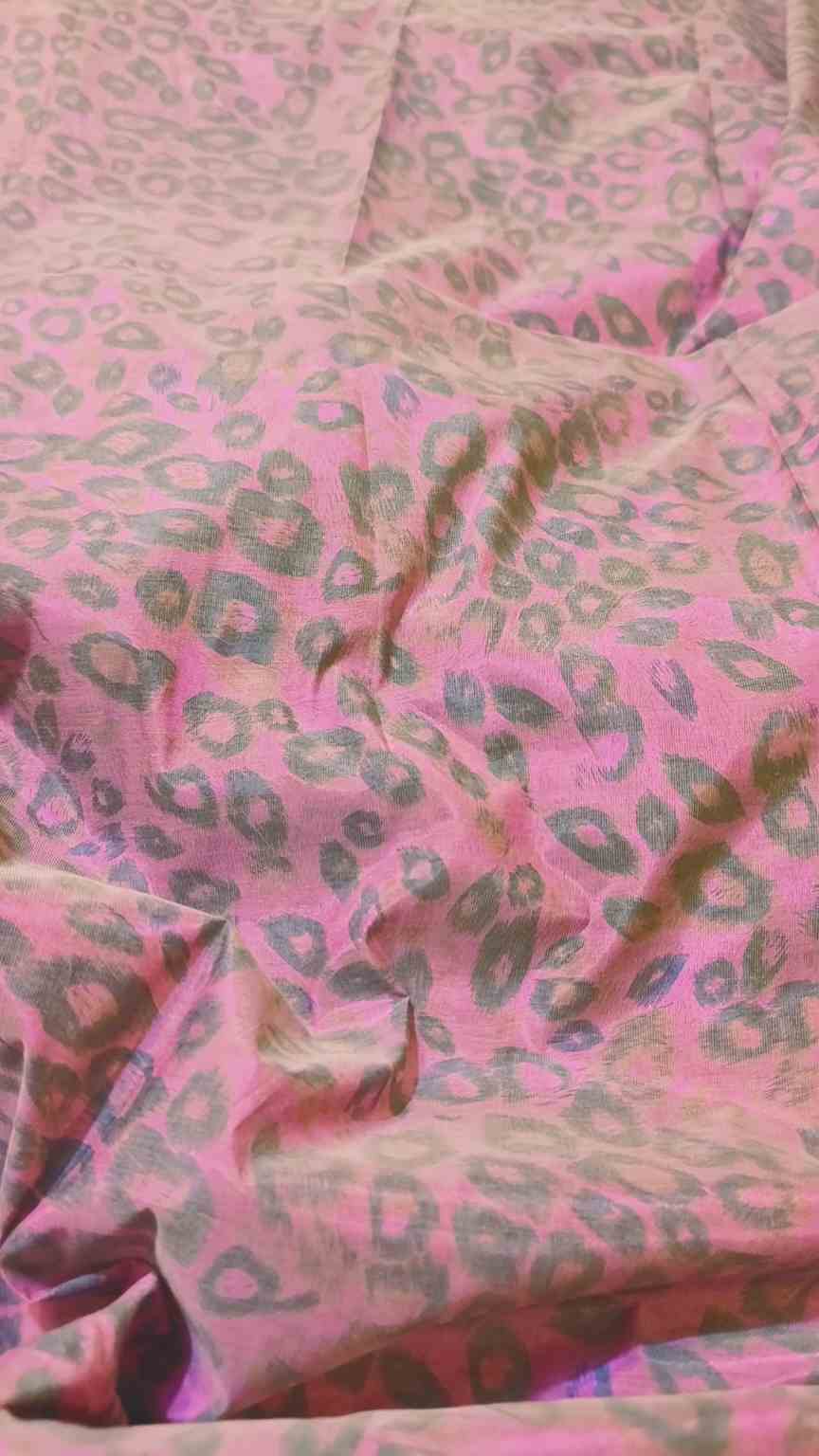 😱 Sale Sale M-1192  Rs.1190 Imported Most Luxurious Winter Viscose Silk Same print Shirt & Truzer 2pc