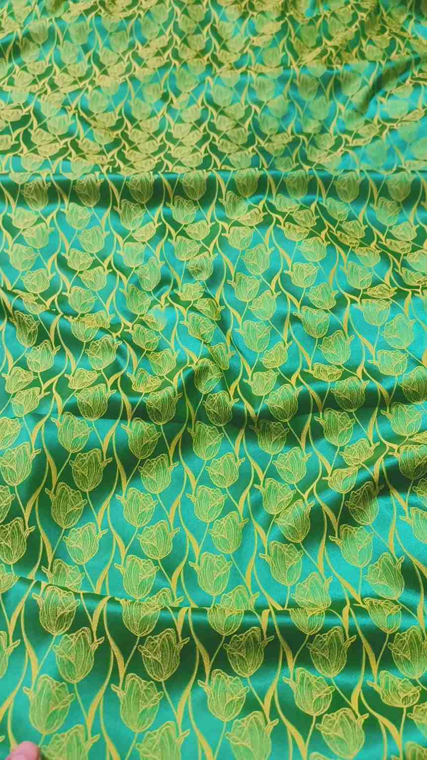 🥳 New Arrival M-1396 Rs.1850 Imported Viscose Winter 5-D Jacquard China patti Same print Shirt & Truzer 2pc