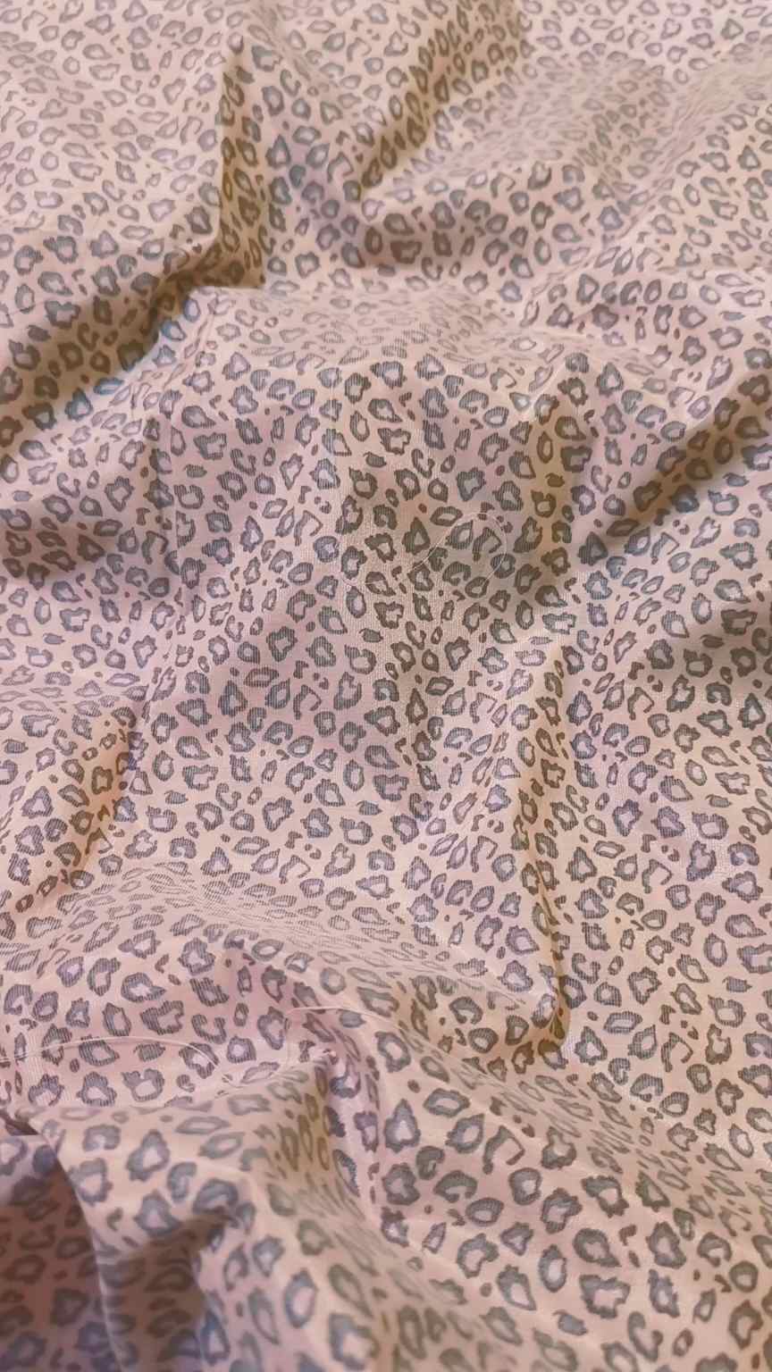 😱 Sale Sale M-1193 Rs.1190 Imported Most Luxurious Winter Viscose Silk Same print Shirt & Truzer 2pc