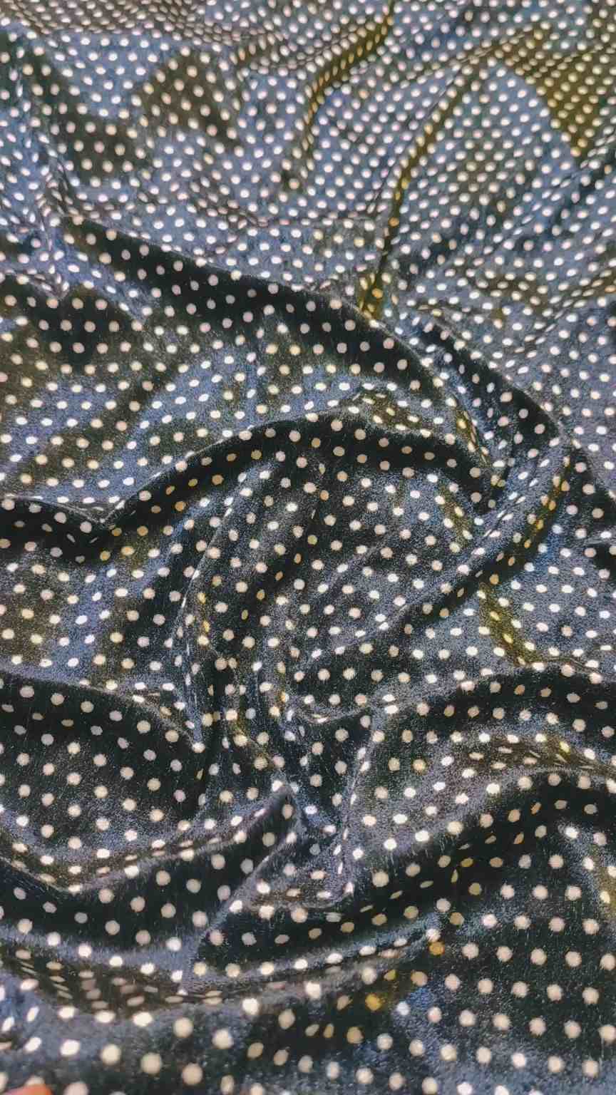 😱 Sale Sale M-1238. Rs.1250 Imported Digital Korean Soft Velvet Polka design Same print Shirt & Truzer 2pc