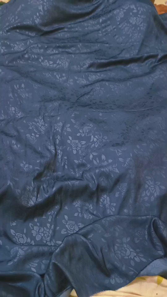Rs.890 Sale Sale M-220  Imported Silk 2pc (Jis Behno ka weight 100 kg se kam hai sirf Woh order krein