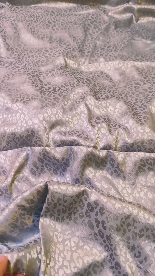 Rs.890 Sale Sale M-203  Imported Silk 2pc (Jis Behno ka weight 100 kg se kam hai sirf Woh order krein