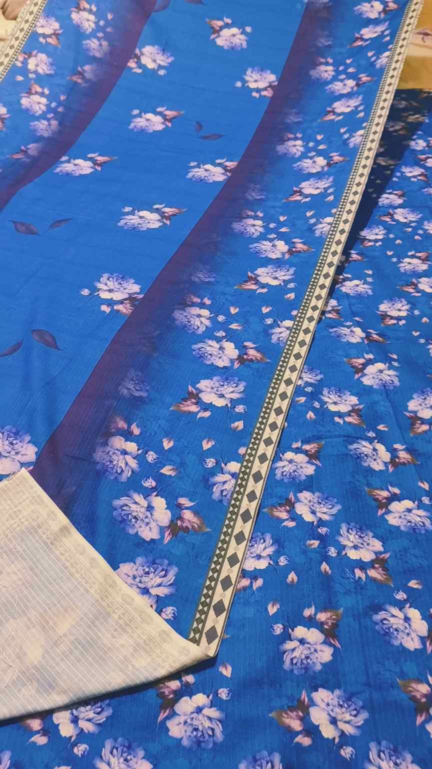 3pc 🥳😱 Sale Sale M-5954  Imported Digital Dorria Soft Khadder 3pc suit