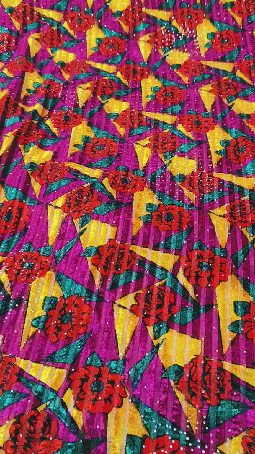 🤩 Sale Sale : M-7270 (2pc)  Korean Velvet Detail in video (Roll main Cutting k last main jo suit bachta hai Jin ka weight 100kg se kam hoga un ka bane ga es liye noqsan main dy rha hain