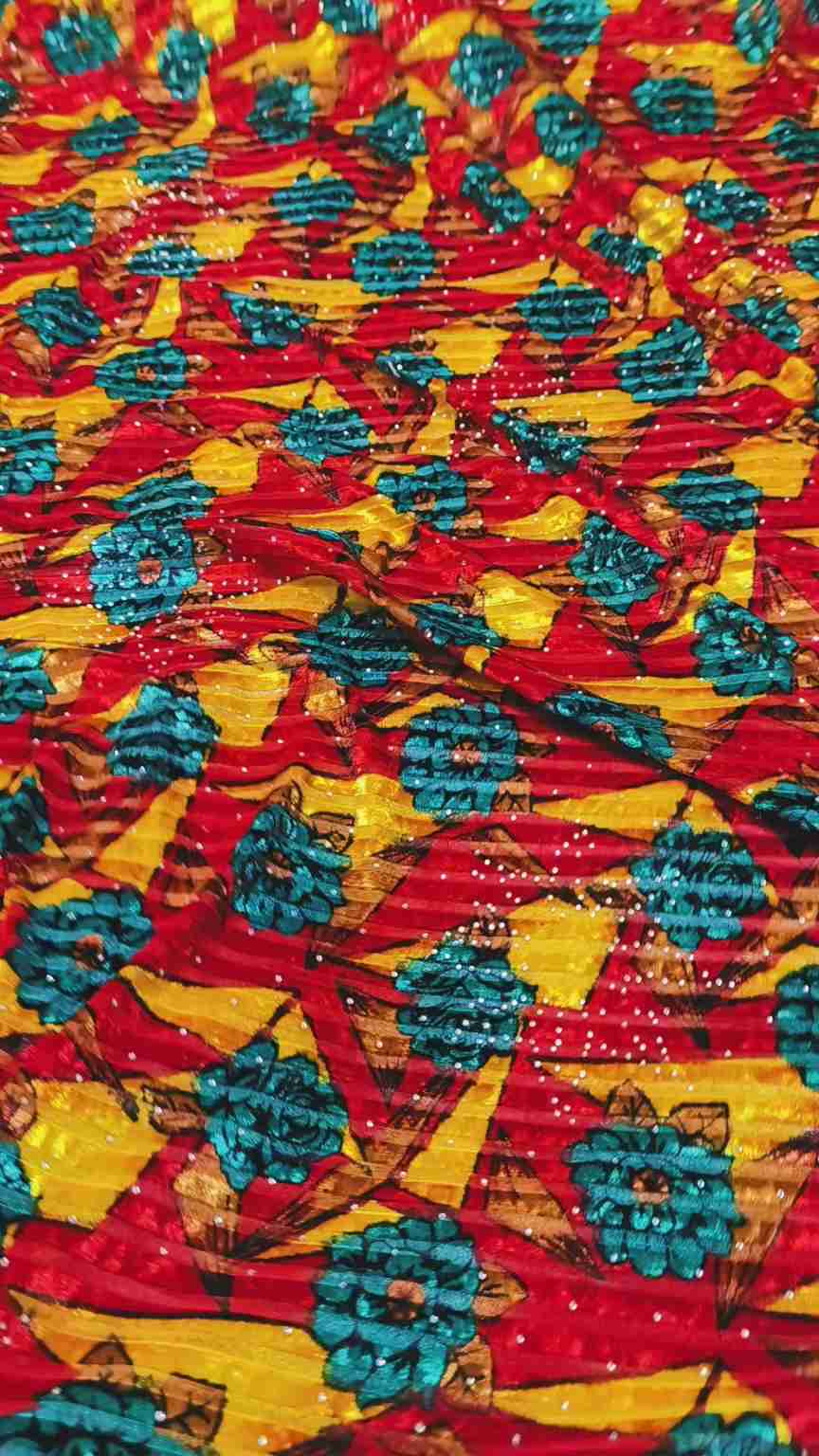 🤩 Sale Sale : M-7268 (2pc)  Korean Velvet Detail in video (Roll main Cutting k last main jo suit bachta hai Jin ka weight 100kg se kam hoga un ka bane ga es liye noqsan main dy rha hain