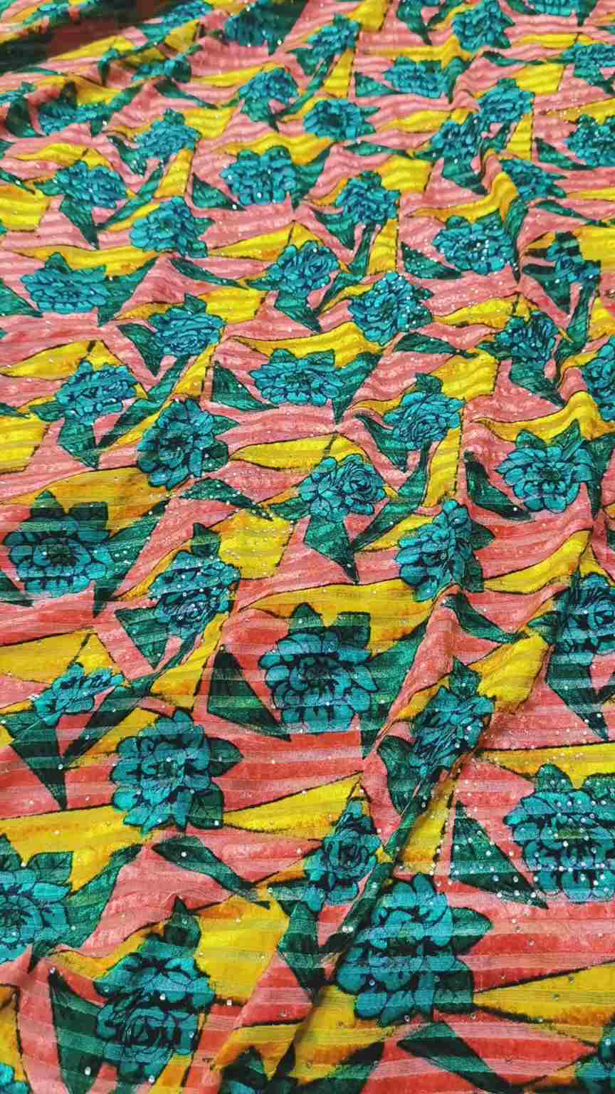 🤩 Sale Sale : M-7267 (2pc)  Korean Velvet Detail in video (Roll main Cutting k last main jo suit bachta hai Jin ka weight 100kg se kam hoga un ka bane ga es liye noqsan main dy rha hain