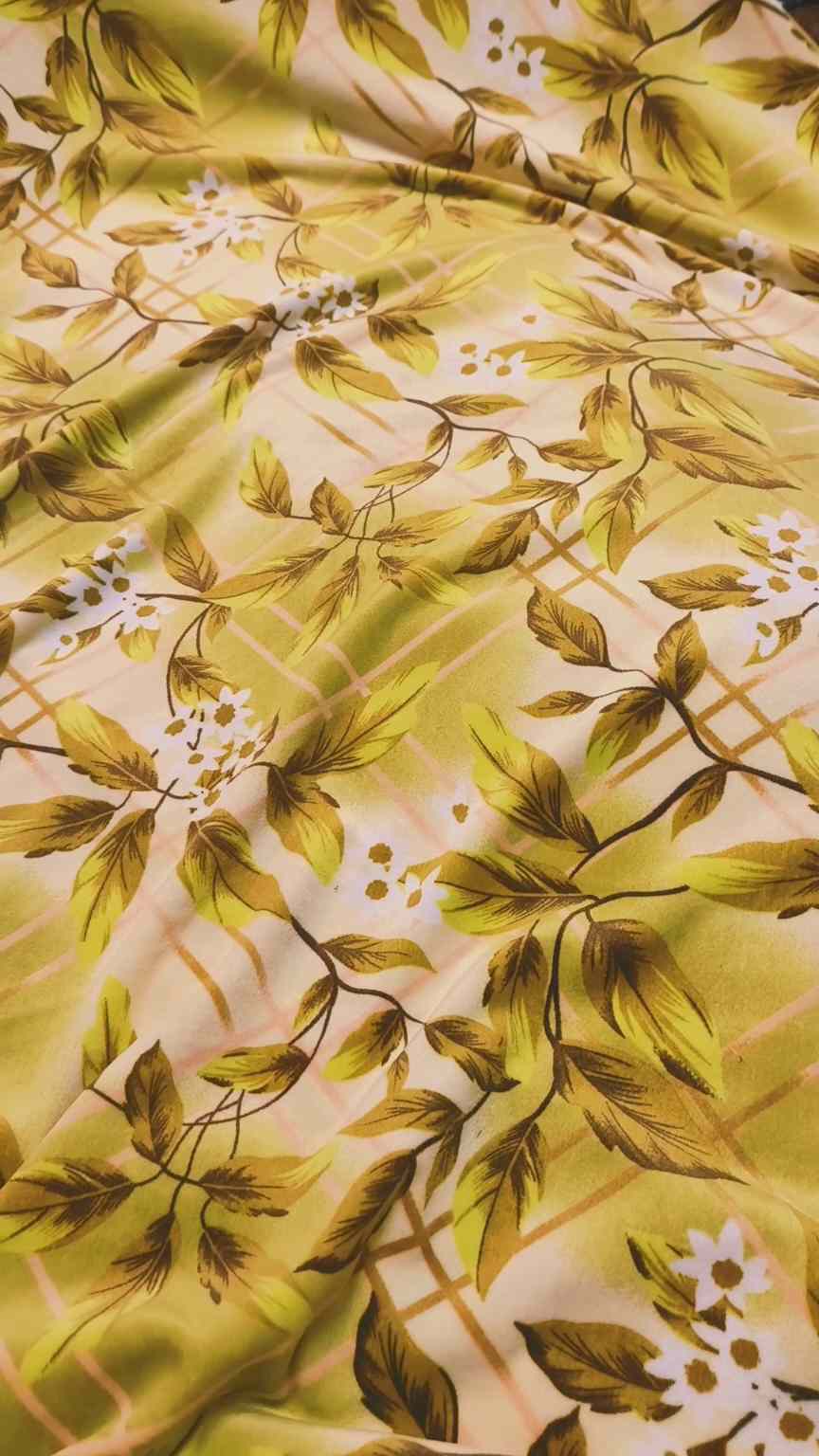 🤩 Sale Sale : M-7253 (2pc)  Korean Velvet Detail in video (Roll main Cutting k last main jo suit bachta hai Jin ka weight 100kg se kam hoga un ka bane ga es liye noqsan main dy rha hain