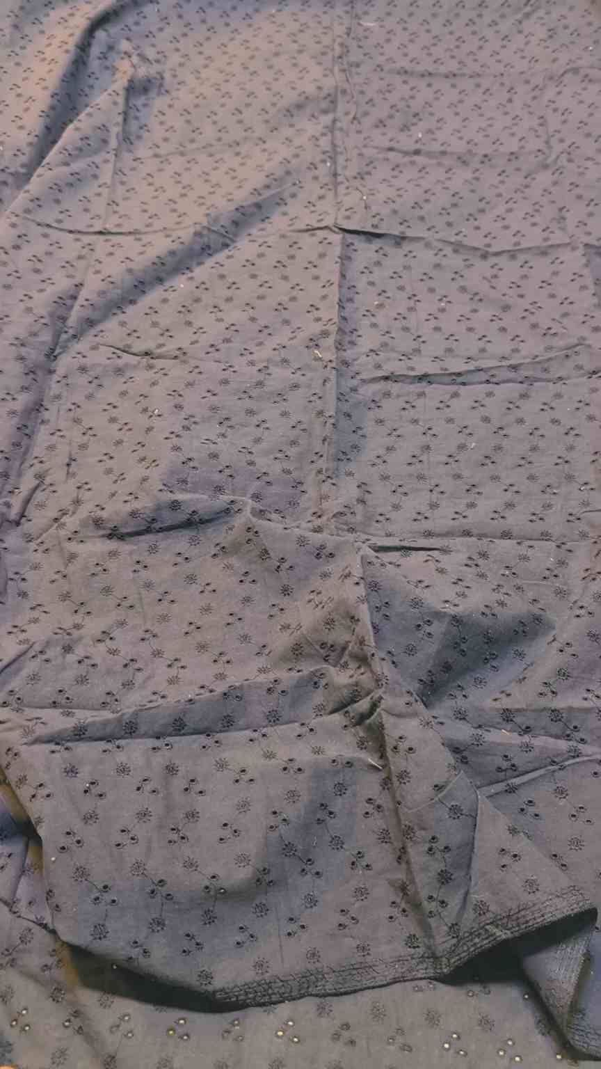 🤩 Sale Sale : M-7223  (shirt)  Chickenkari Embroidery Detail in video (Roll main Cutting k last main jo suit bachta hai Jin ka weight 100kg se kam hoga un ka bane ga es liye noqsan main dy rha hain