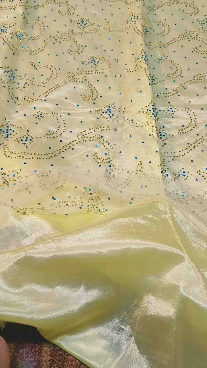 🤩 Sale Sale : M-7147. (2pc) Imported Fancy Suit Detail in video (Roll main Cutting k last main jo suit bachta hai Jin ka weight 100kg se kam hoga un ka bane ga es liye noqsan main dy rha hain