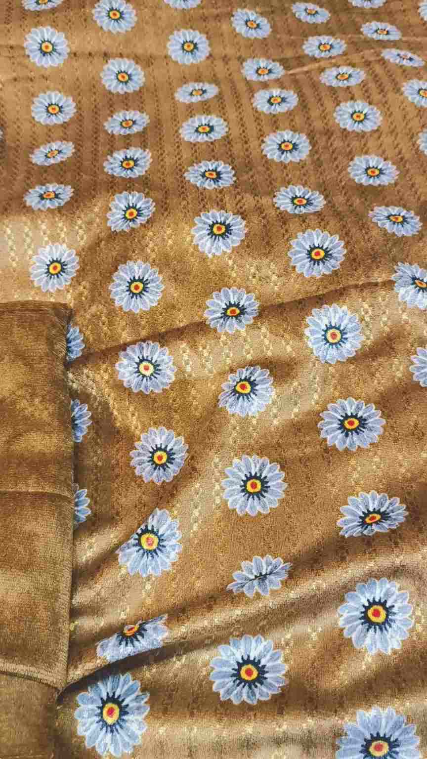 🤩 Sale Sale : M-7073 (2pc) Imported Velvet Furr Detail in video (Roll main Cutting k last main jo suit bachta hai Jin ka weight 100kg se kam hoga un ka bane ga es liye noqsan main dy rha hain